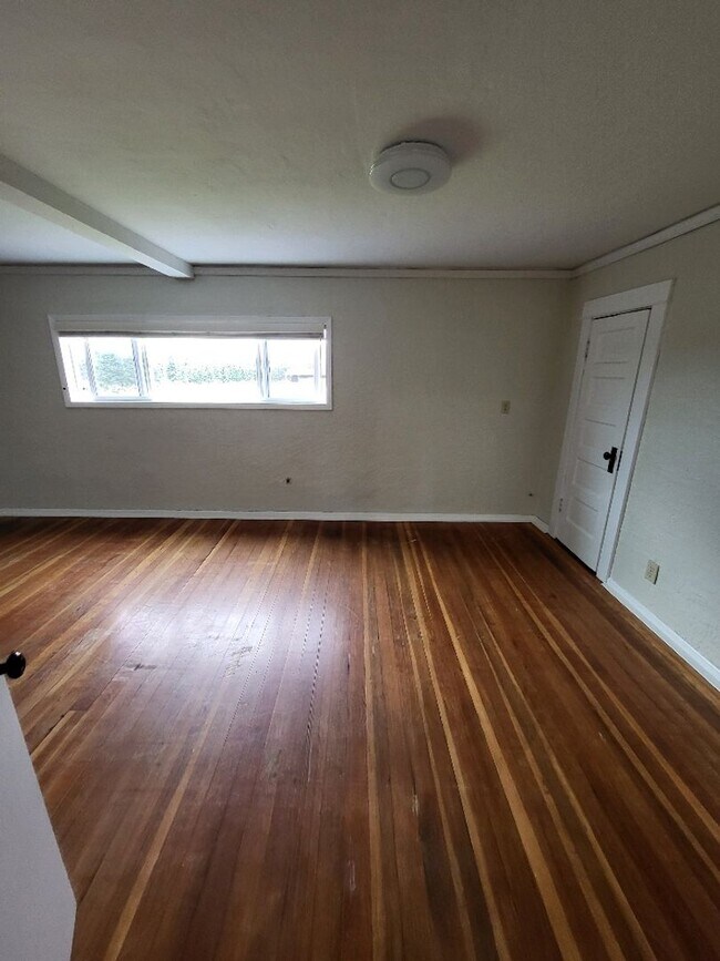 Building Photo - STATUS: *RENTED*| R98C | $2095.00