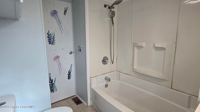 Building Photo - 135 Blue Lake Pl