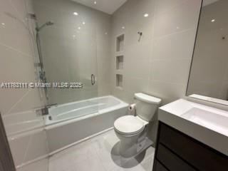 Building Photo - 21022 NE 34th Ct