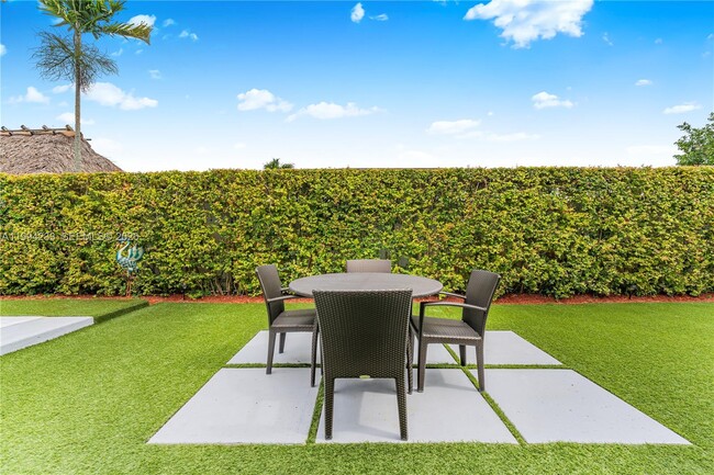 Building Photo - 2385 SW 131st Pl