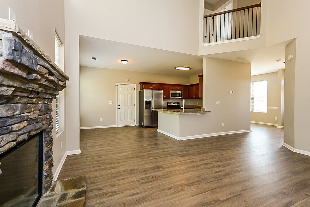 Building Photo - 104 Stonebriar Blvd