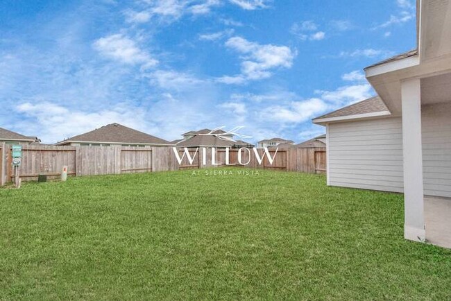 Building Photo - Spacious 4-Bedroom Home – 6 Weeks FREE Rent!