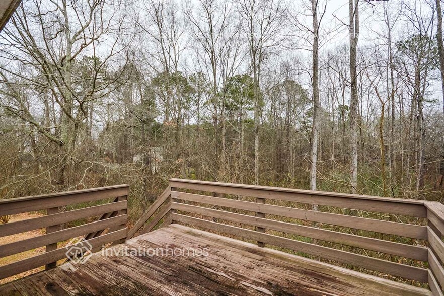 Building Photo - 2021 Bay Ct