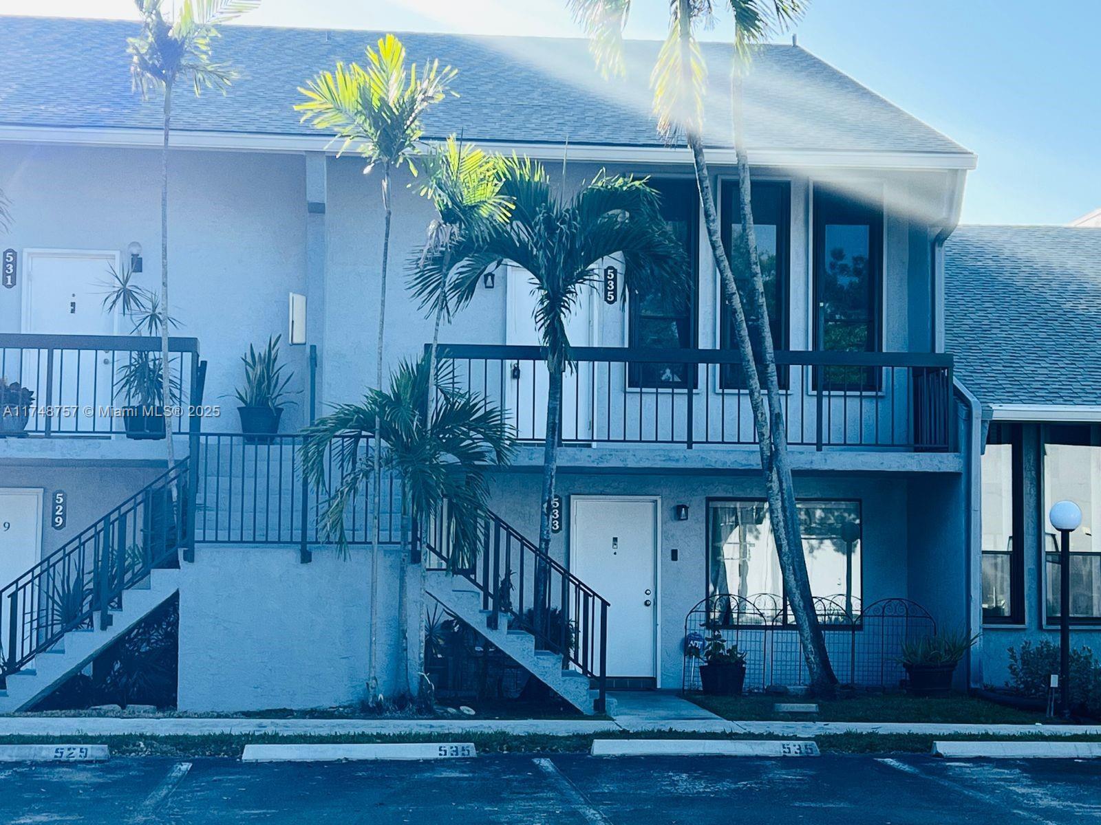 Building Photo - 535 N University Dr