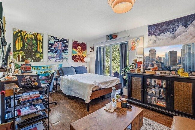 Building Photo - CENTURY 203