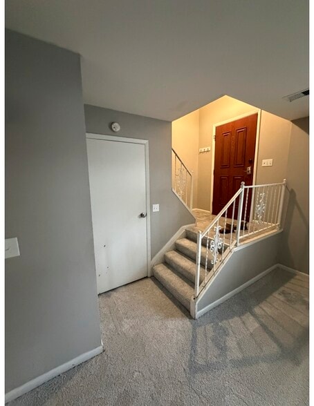 Entryway - 20 Locust Street