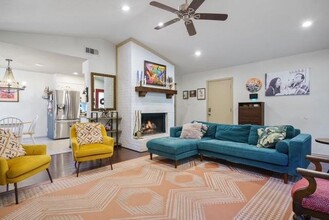 Building Photo - 4316 Sycamore St