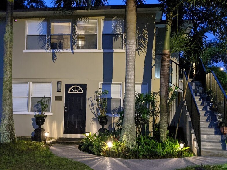 view from 28th Avenue - 496 28th Ave N