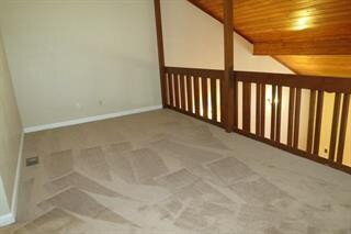 Building Photo - Delightful two story town home.