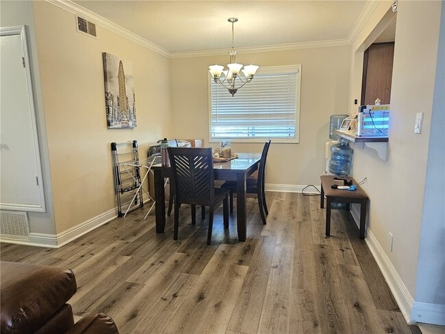 Building Photo - 545 S Ranch View Cir