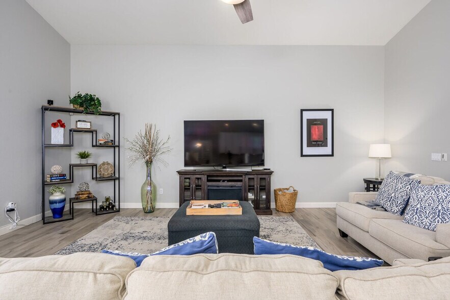 Building Photo - 34018 N Pate Pl