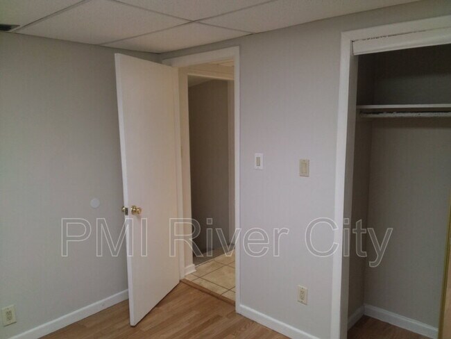 Building Photo - 2527 Emily Ln