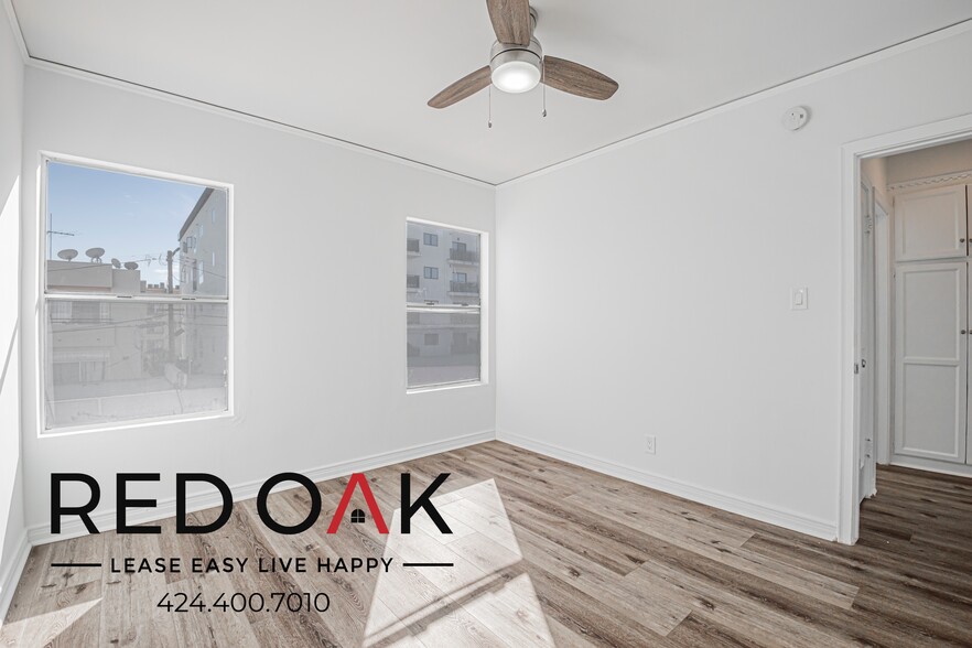 Building Photo - 5162 1/2 Clinton Ave