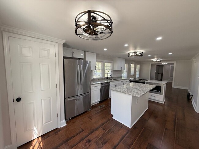 Building Photo - Country Charm Meets Modern Updates