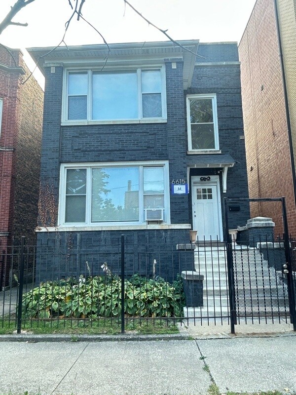 Building Photo - 6615 S Ingleside Ave