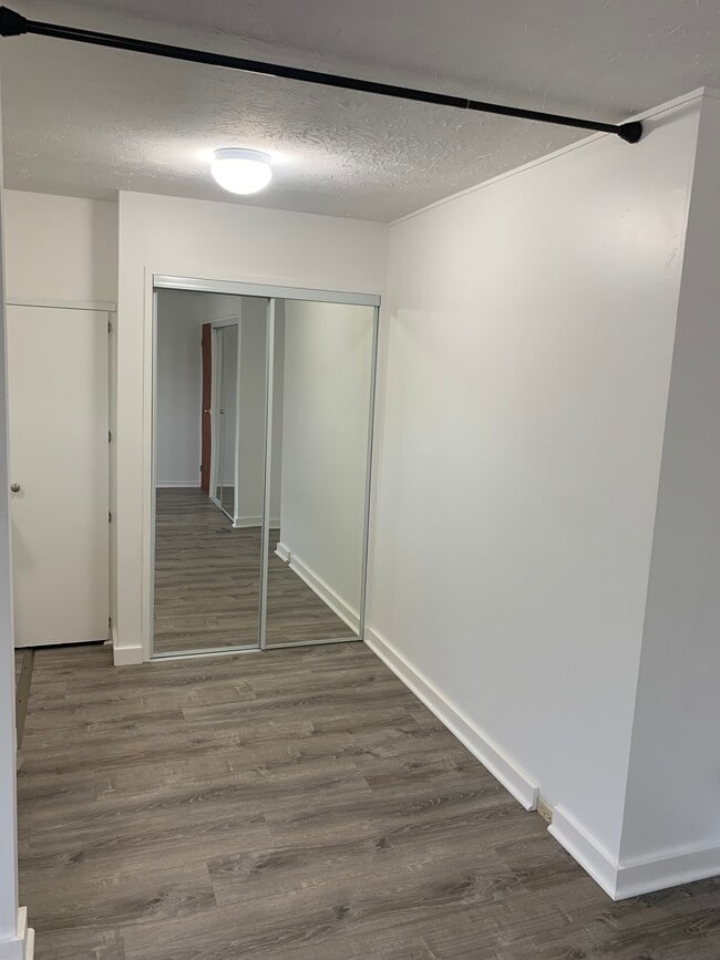 Building Photo - 3340 Ala Laulani St