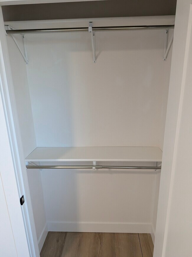 Building Photo - 152 Robin Rd