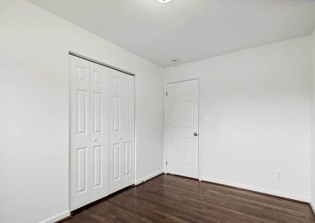 Building Photo - 5522 Lanham Way
