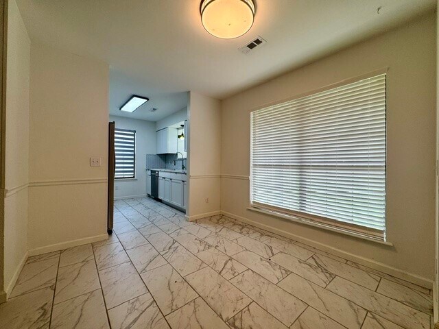 Building Photo - 207 Jonathan Dr