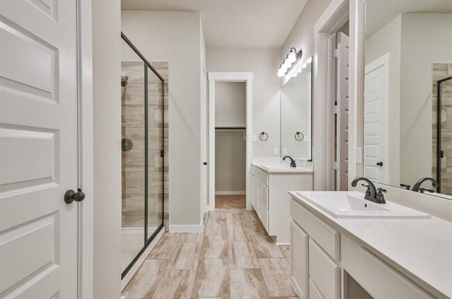 Building Photo - 10005 Red Beadtree Pl