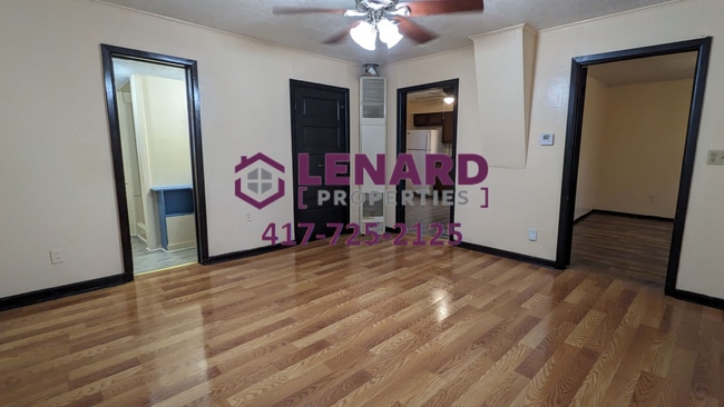 Building Photo - Lovely One Bedroom House!