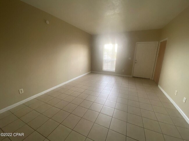 Building Photo - 3902 Wave Ave