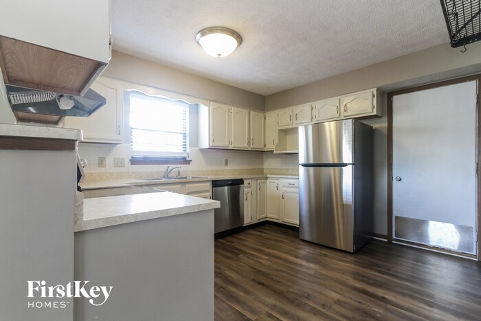 Building Photo - 8240 Parsley Ln