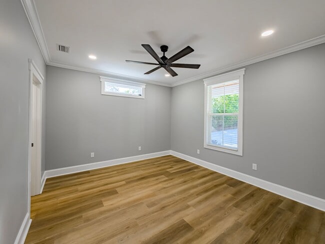 Building Photo - 807 Cherokee Ave