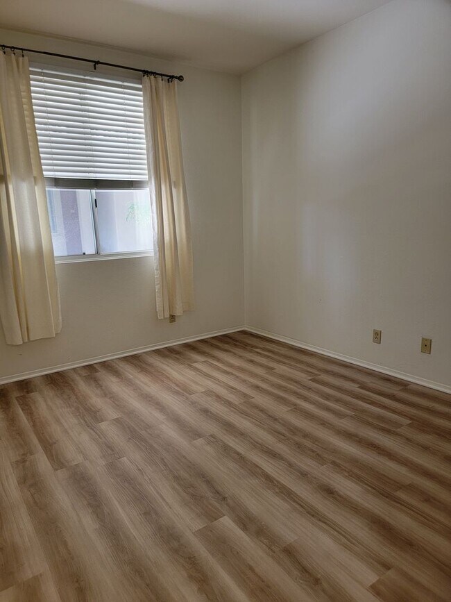 Building Photo - GEM IN THE VILLAGE- COX CABLE and WIFI INCLUDED IN THE RENT!