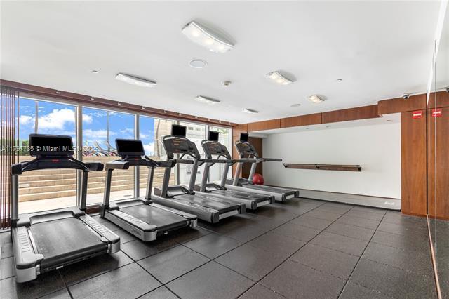 Building Photo - 335 S Biscayne Blvd