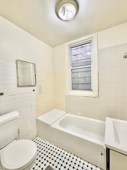 Building Photo - 98 Van Nostrand Ave