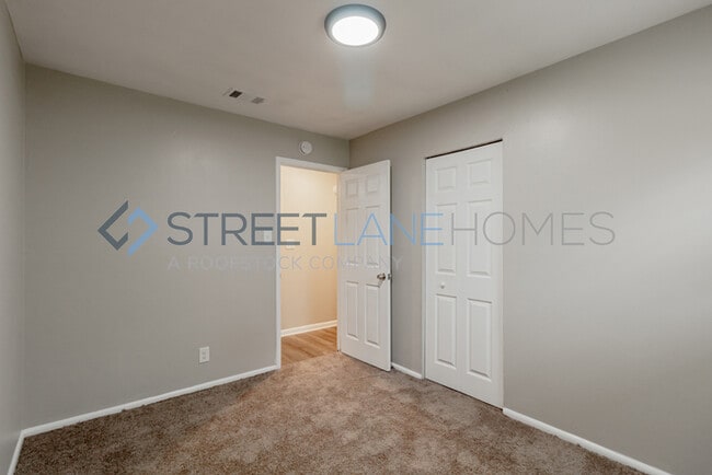 Building Photo - Charming 3 Bedroom in Warner Robins!