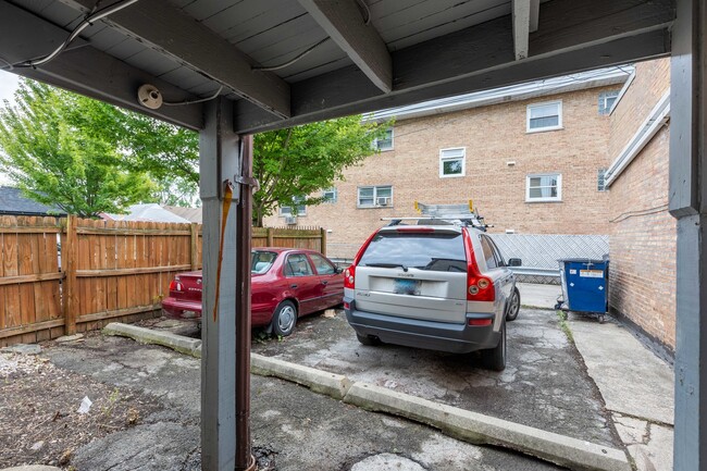 Building Photo - 6855 W Addison St