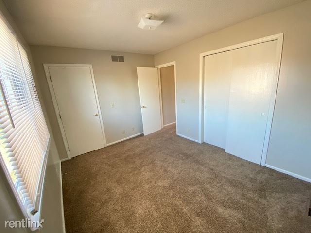 Building Photo - 3 br, 2 bath Condo - 919 Riverview Dr