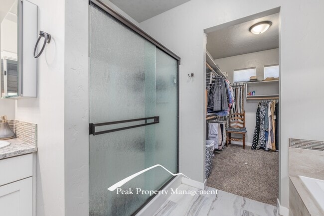 Building Photo - 18272 N Wild Goose Ave