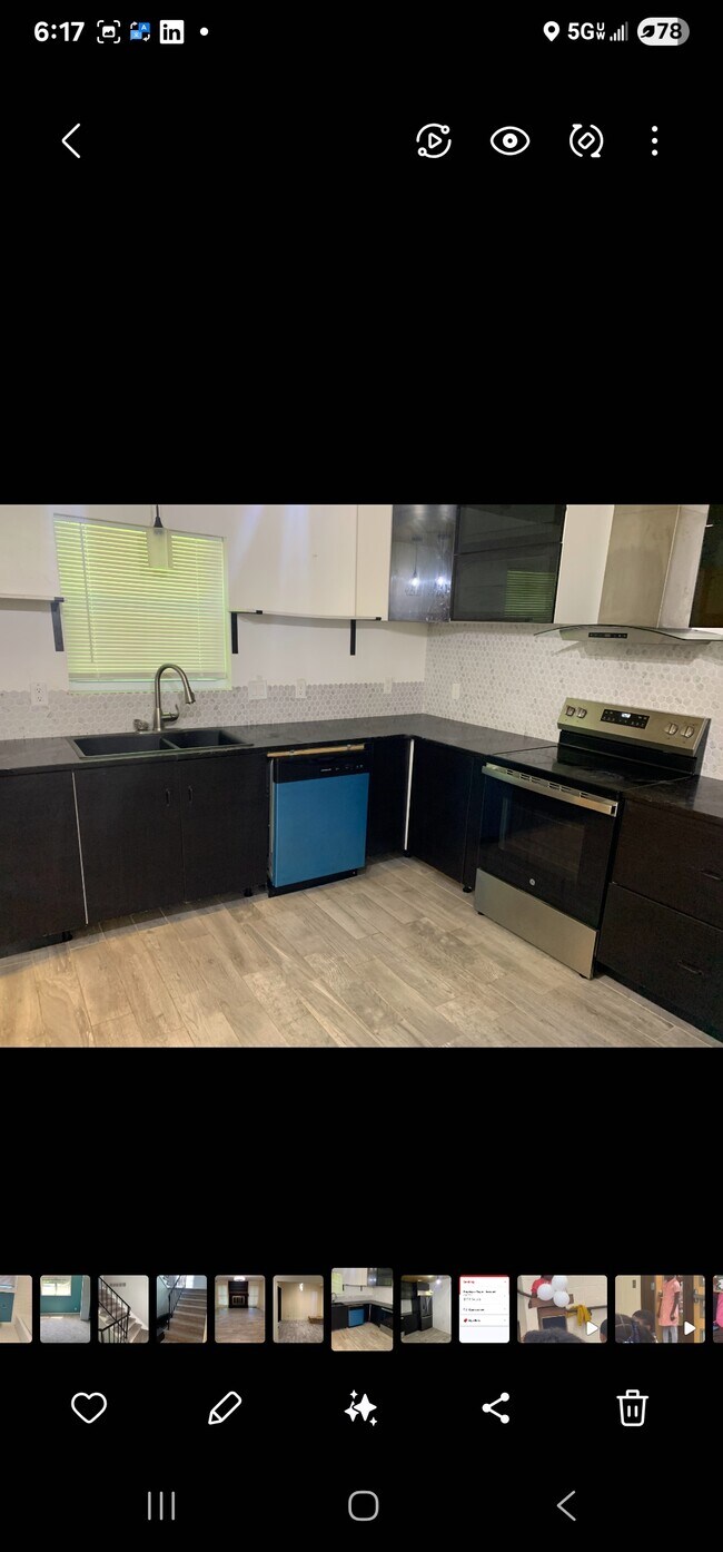 Building Photo - 3730 Las Olas Dr