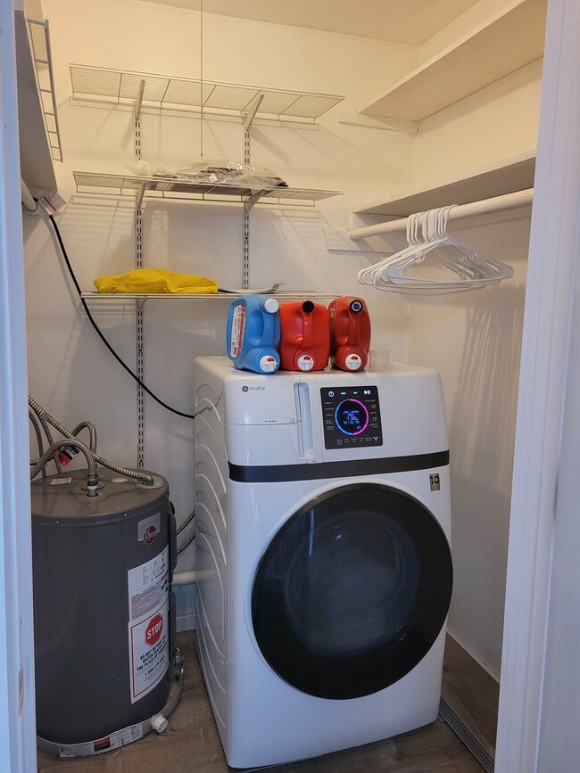 Building Photo - 400 SW 7th St