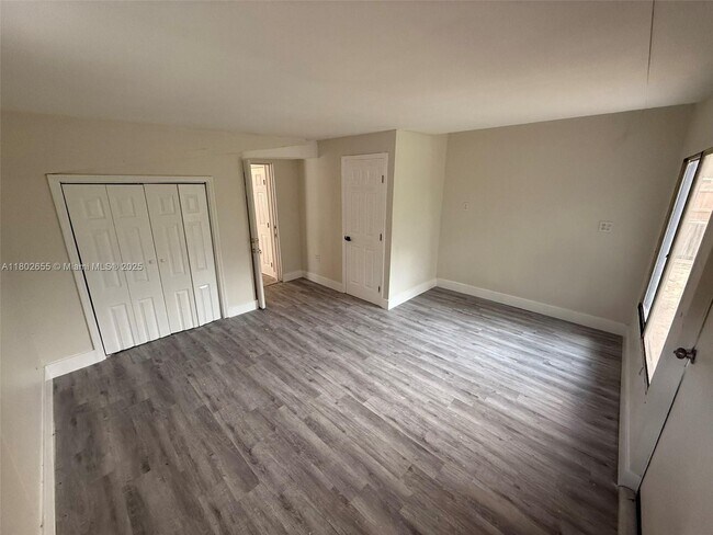 Building Photo - 7410 Granada Blvd