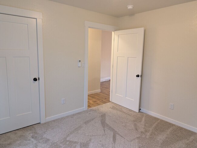 Building Photo - Brand New Single Level Home, Half Off the First Month's Rent!