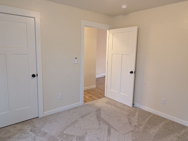 Building Photo - Brand New Single Level Home