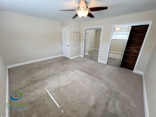 Building Photo - $5,095 - Beautiful 3/2 Bath Home Tucked Away in Prime Santa Clara's Location