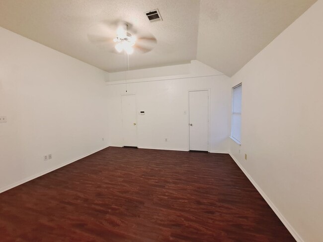 Building Photo - 2 Story 3/2.5/2 with 2 living and 2 dining...