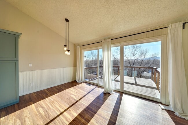 Building Photo - 4450 McGrew Cir