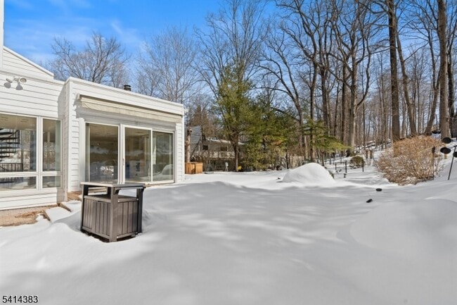 Building Photo - 2 Old Mill Rd