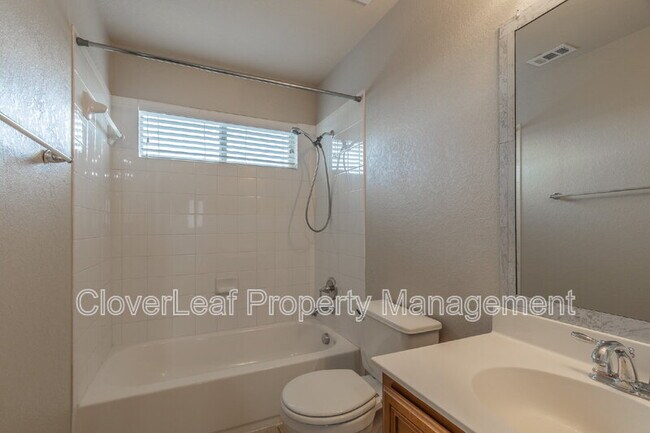 Building Photo - 2424 Dimmitt Dr