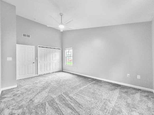 Building Photo - Beautiful 2 Beds 1.5 Baths Villa in Far South