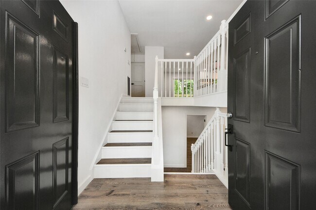 Building Photo - 33 Kittiwake Ct