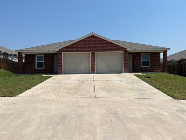Primary Photo - 5705 Rustler Dr