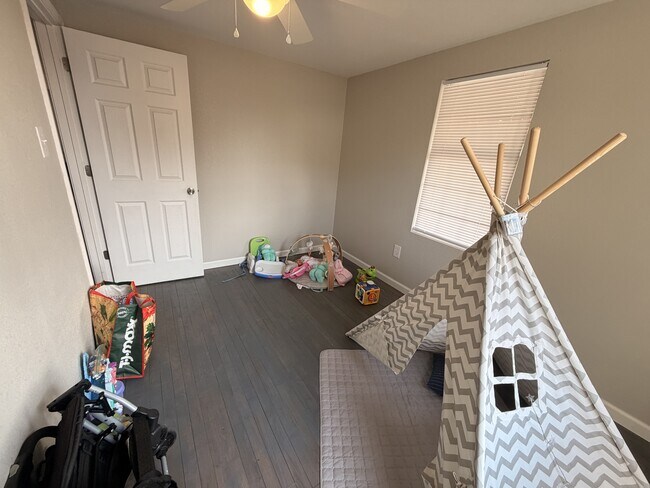 Building Photo - 4917 Andersonville Hwy