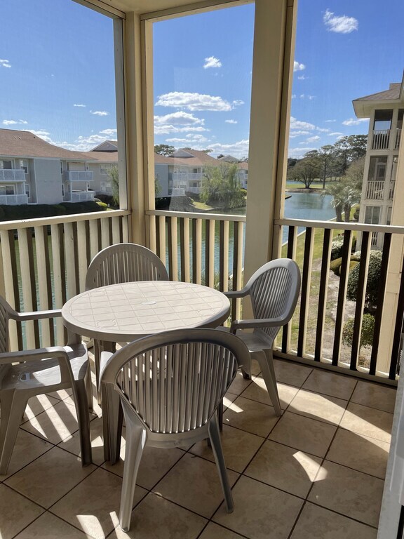 Building Photo - 1900 Duffy St